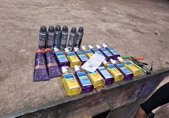 Homem furta supermercado e tentar agredir segurança em shopping