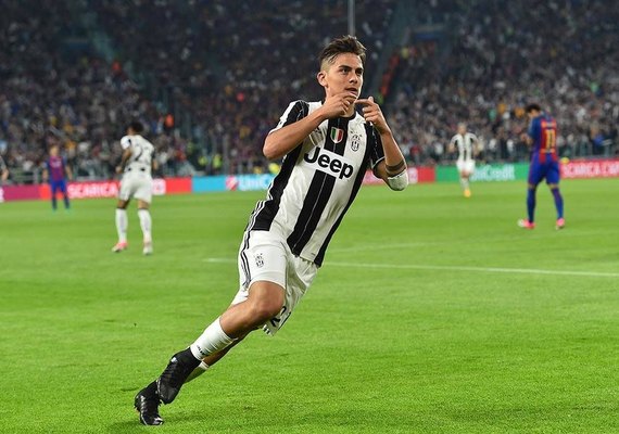 Dybala brilha e Juventus abre boa vantagem sobre o Barça nas quartas