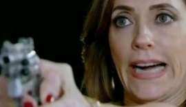 Nos próximos capítulos! Tereza Cristina enlouquece de vez e atira em Renê