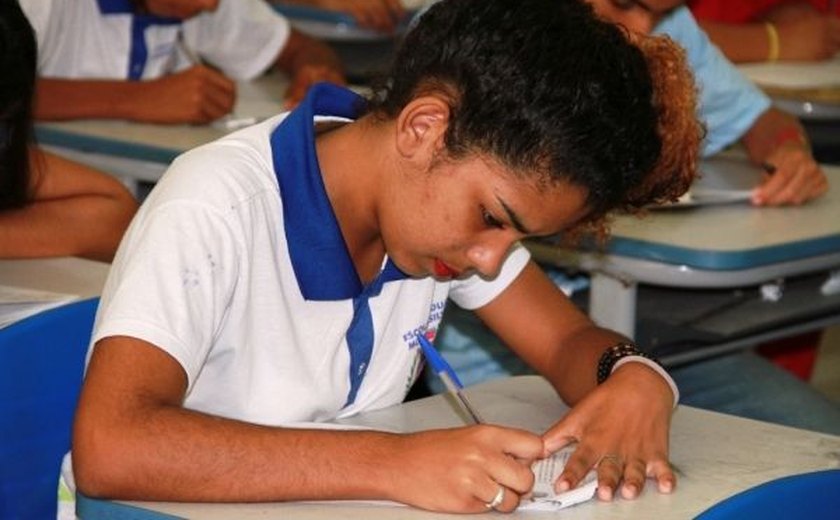 Projeto de Lei propõe implementação de educação bilíngue em Alagoas