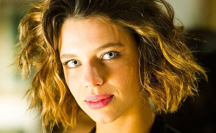 Em 'A Força do Querer', Cibele ataca Ritinha em reencontro: 'Você é cínica!'