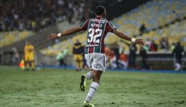 Na estreia de Veron, Palmeiras cai contra Fluminense