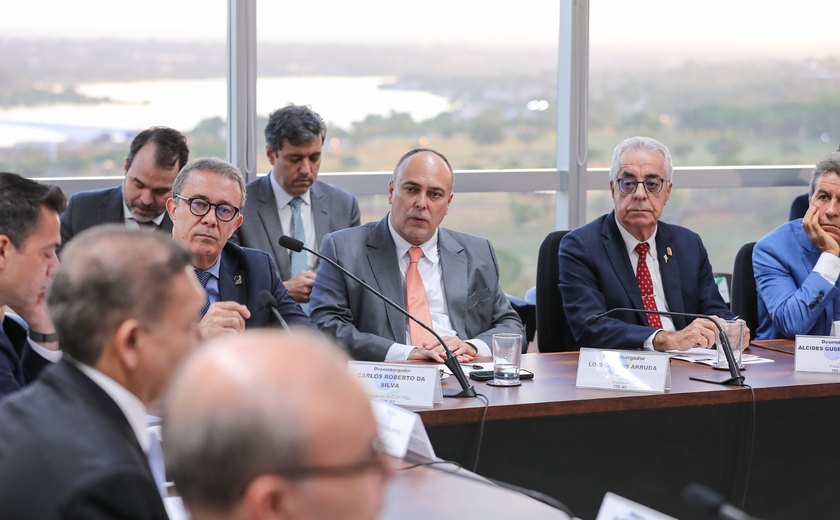 Presidente do TRE/AL participa de reunião no TSE sobre prioridades para o segundo turno