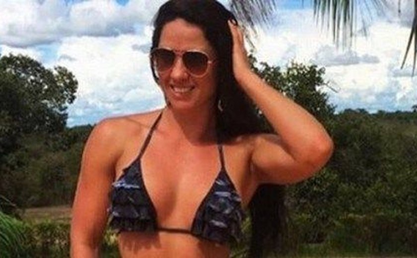 Graciele Lacerda impressiona com foto de biquíni e garante: 'Não tomo bomba'