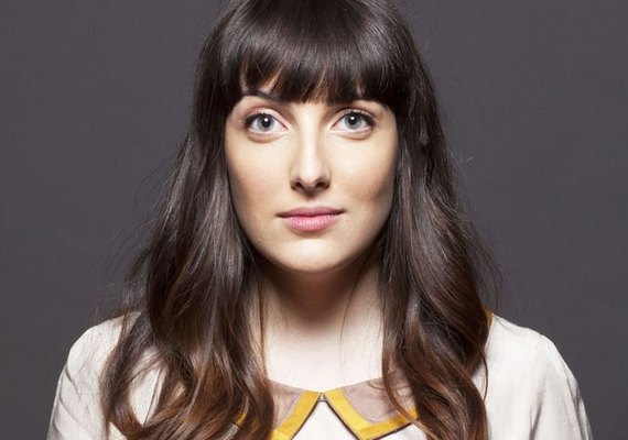 Clarice Falcão ironiza retirada de clipe do YouTube por causa de nudez