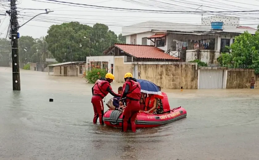 Tempestades em Pernambuco deixam quatro mortos e mais de mil desalojados