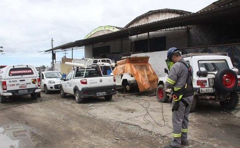 Eletrobras realiza operação contra ligações clandestinas na parte alta de Maceió