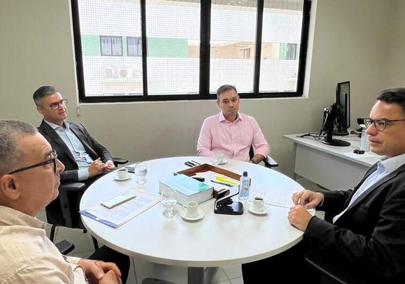 Realização de concurso público pela Semurb foi discutida durante reunião no MP/AL