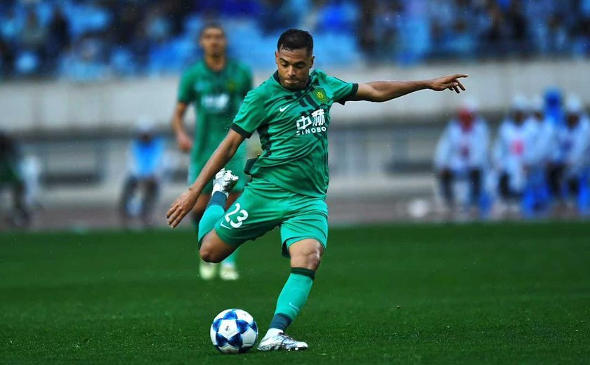 Ex-CSA, volante Dawhan marca golaço, conquista título e é eleito craque de final na China