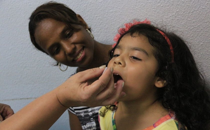 Em Alagoas, 83,8 mil crianças ainda precisam ser vacinadas contra pólio e sarampo