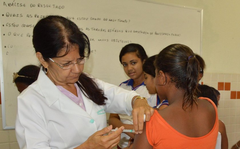 Saúde quer dobrar vacinação contra HPV