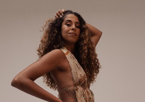 Llari apresenta show de reggae gratuito em Maceió