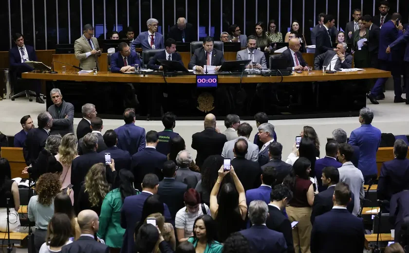 Congresso rejeita 52 vetos ao PL do licenciamento ambiental