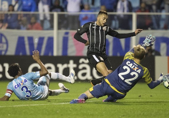 Corinthians não sai do zero contra Avaí e diferença de pontos diminui