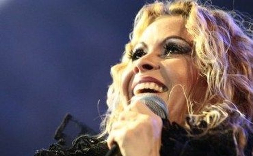 Mesmo com cachê reduzido, Joelma não emplaca em carreira solo