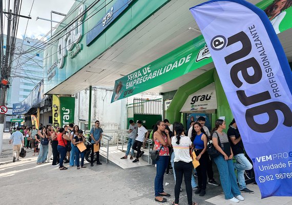 Feira de Empregabilidade do Grau Educacional Farol oferece mais de 350 vagas de trabalho e estágio em Maceió