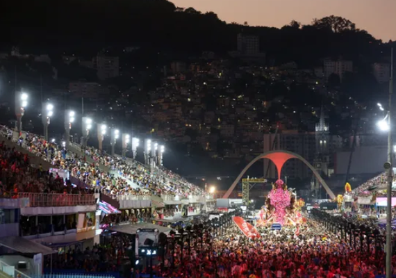 Seis escolas de samba do Grupo Especial do Rio de Janeiro entram na Sapucaí neste domingo (11)