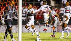 São Paulo vence Paraná no Morumbi em sua estreia no Brasileirão 2018