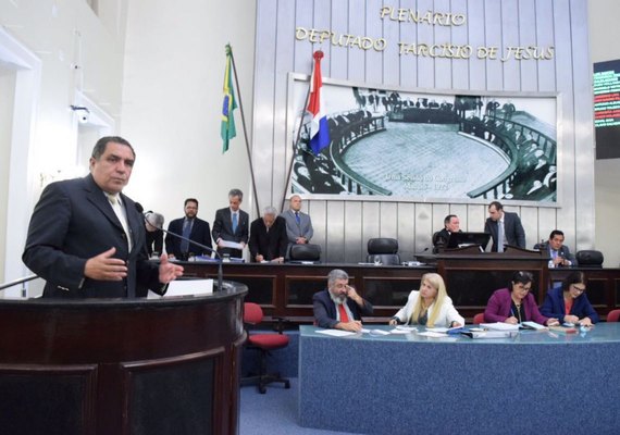 Processo de privatização da Eletrobras é criticado por deputado estadual