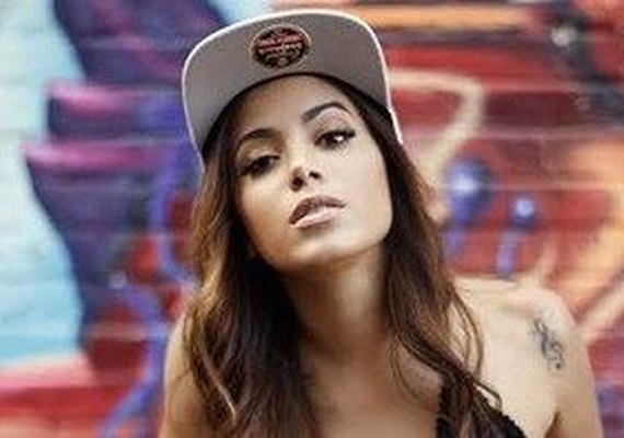 Anitta garante: 'Não precisei transar com ninguém para fazer sucesso'