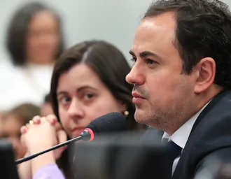 Câmara decide suspender deputado Glauber Braga por seis meses