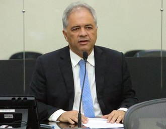 Líder do governo articula sessão na sexta-feira para garantir votação da LDO até o dia 30