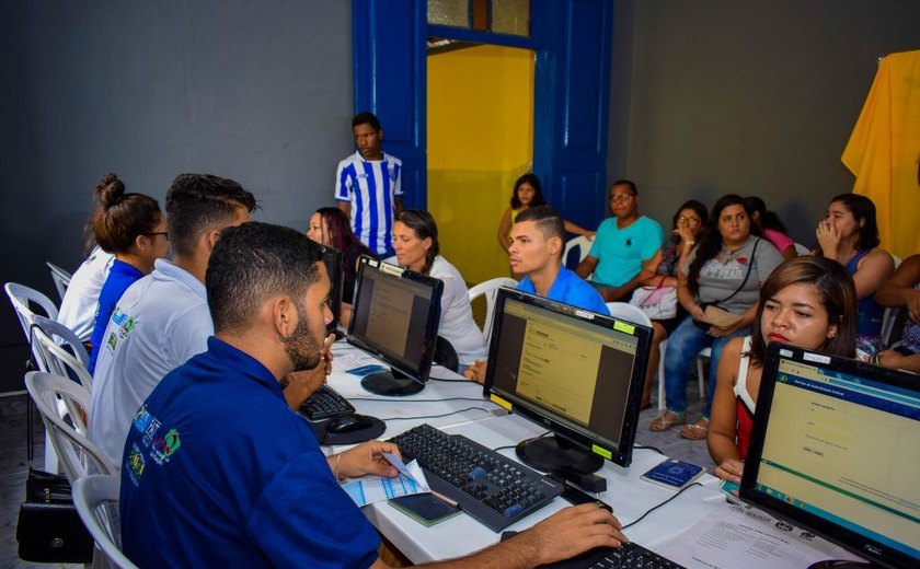 Sine Itinerante atende mais de 500 pessoas no bairro de Bebedouro