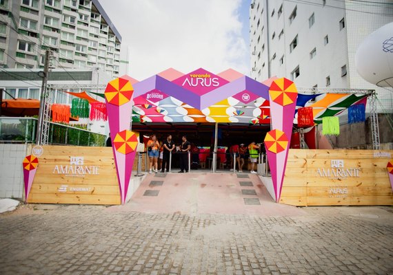 Engemat reúne convidados em espaço VIP nas prévias carnavalescas de Maceió