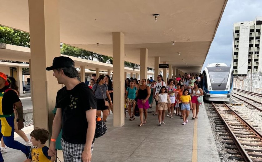 Um passeio que une gerações pelos trilhos de Maceió