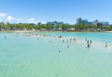 Maceió é o destino do Nordeste mais procurado por turistas estrangeiros