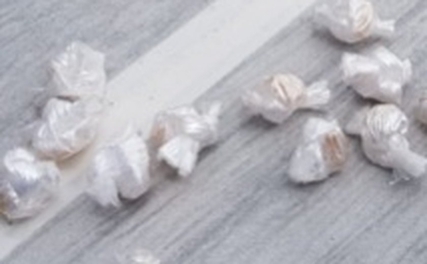 Polícia apreende nove pedras crack em Porto Real do Colégio