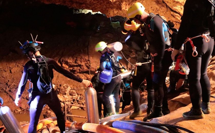 Próximos dias na Tailândia têm condições favoráveis para retirar meninos de caverna
