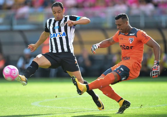 São Paulo vence Santos e se mantém 100% no Pacaembu