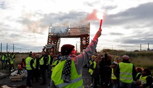 Protestos na França reuniram 125 mil pessoas e já têm 1.385 detidos