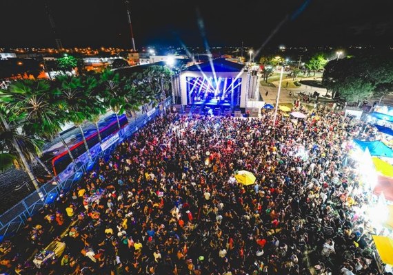 JHC afirma que Benedito Bentes representa força de Maceió em aniversário do bairro