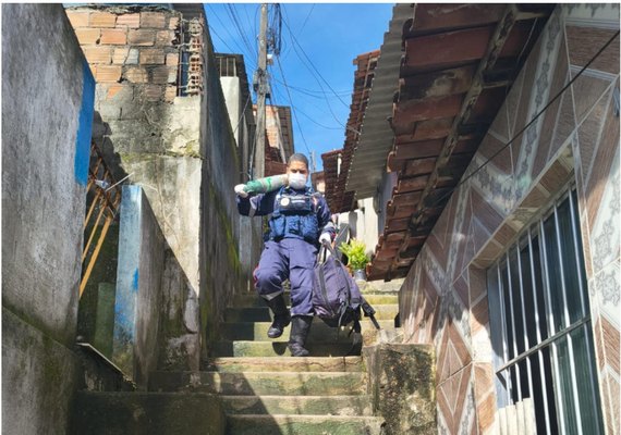 Samu atende homem com crises convulsivas em lugar de difícil acesso