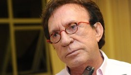 Após 20 anos, Moacyr Franco é demitido da emissora de Silvio Santos