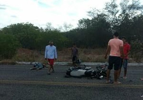 Duas pessoas morrem após colisão entre duas motos no Sertão