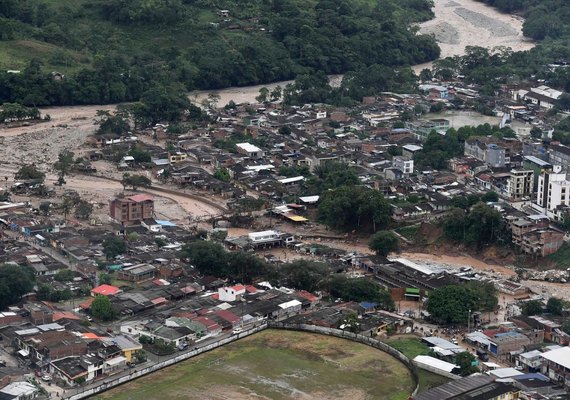 Colômbia busca sobreviventes após deslizamentos que deixaram mais de 250 mortos