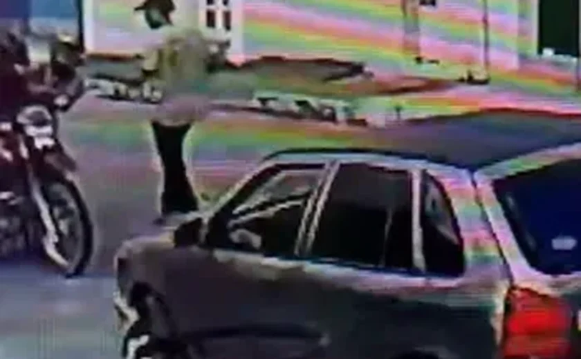 Casal é rendido por criminosos armados e tem motocicleta roubada em Atalaia
