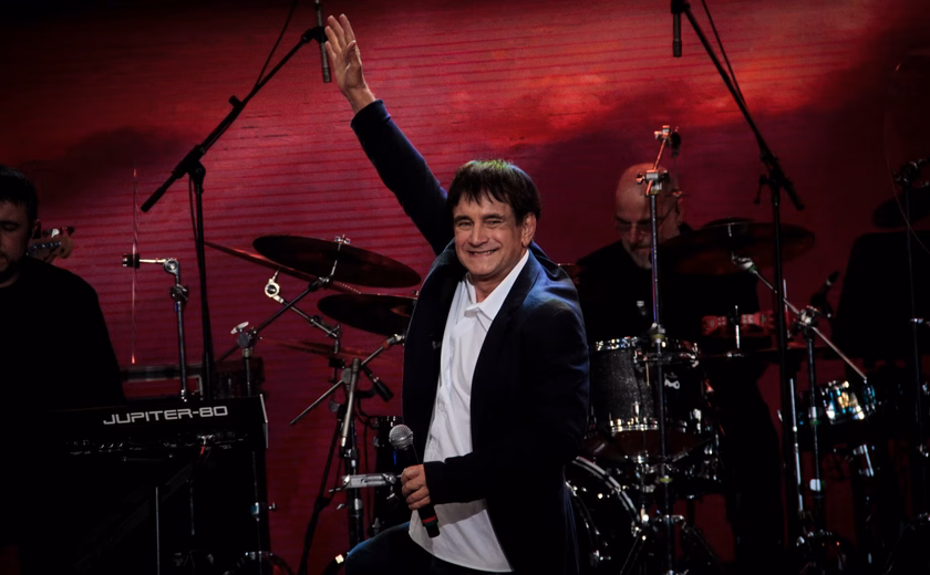 Cantor Biafra faz show em Penedo no próximo domingo (9)