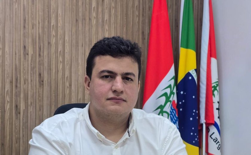 Vídeo: prefeito Carlos tranquiliza as famílias da Mata do Rolo e intensifica ações de monitoramento na voçoroca