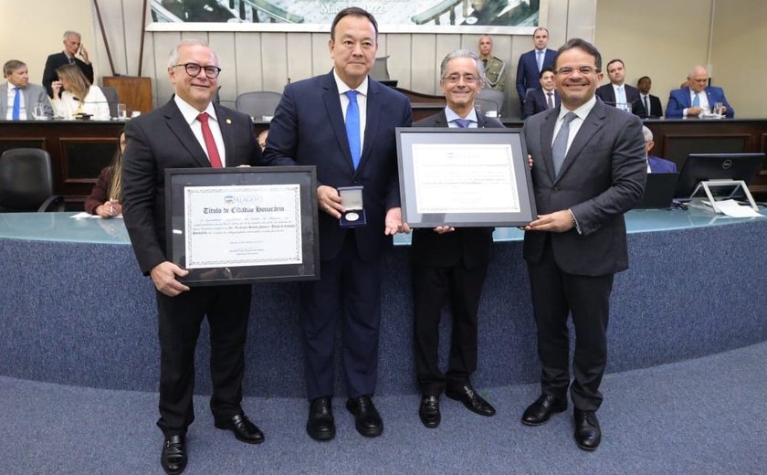 Presidente da AMB é agraciado com a comenda Tavares Bastos e o título de Cidadão Honorário