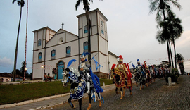 Festas do Divino Espírito Santo movimentam destinos nacionais