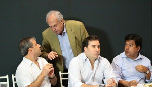 Rodrigo Maia diz que candidatura à reeleição 'está em construção'