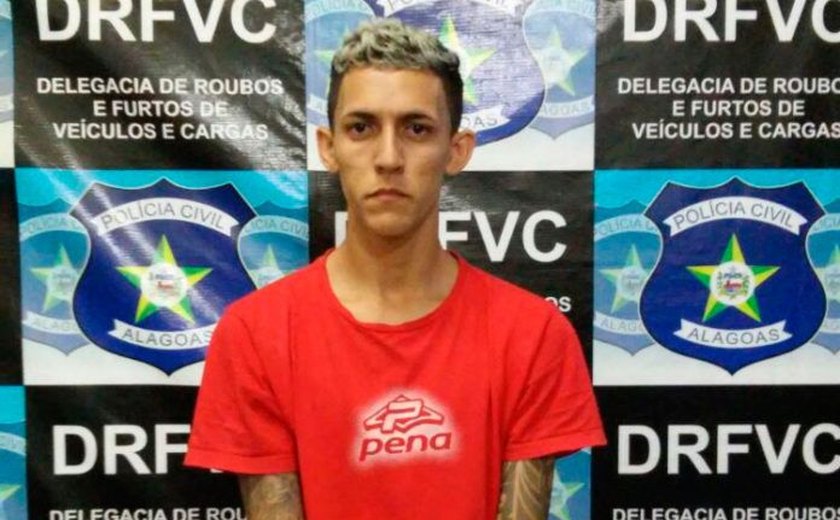 PC detém jovem em Maceió e recupera moto roubada em São Luiz do Quitunde
