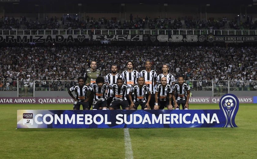 Victor pega três e Galo se classifica nos pênaltis para a próxima fase da Sul-Americana