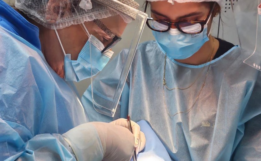 Cesmac e Sesau promovem oficina estadual sobre câncer de boca no Novembro Vermelho