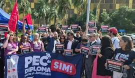 Jornalistas fazem ato contra censura e agressões na Câmara dos Deputados