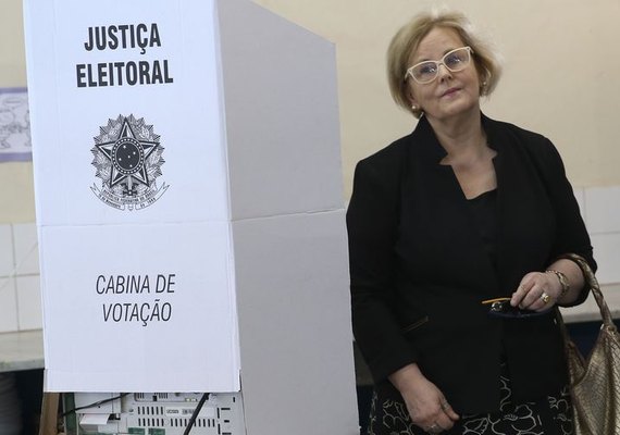 Ministra Rosa Weber tem segurança reforçada para votar